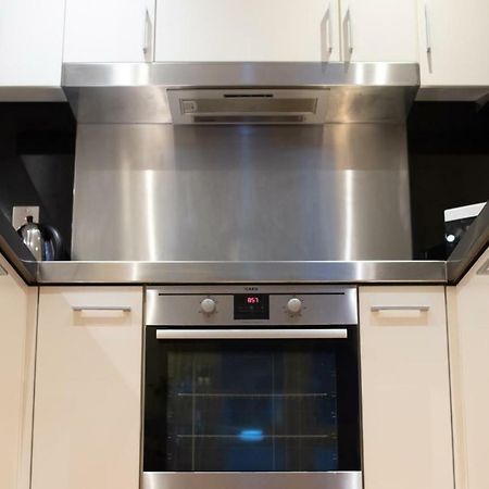 London Luxury 1 Bedroom Apartment Minutes Walk From Canary Wharf Extérieur photo